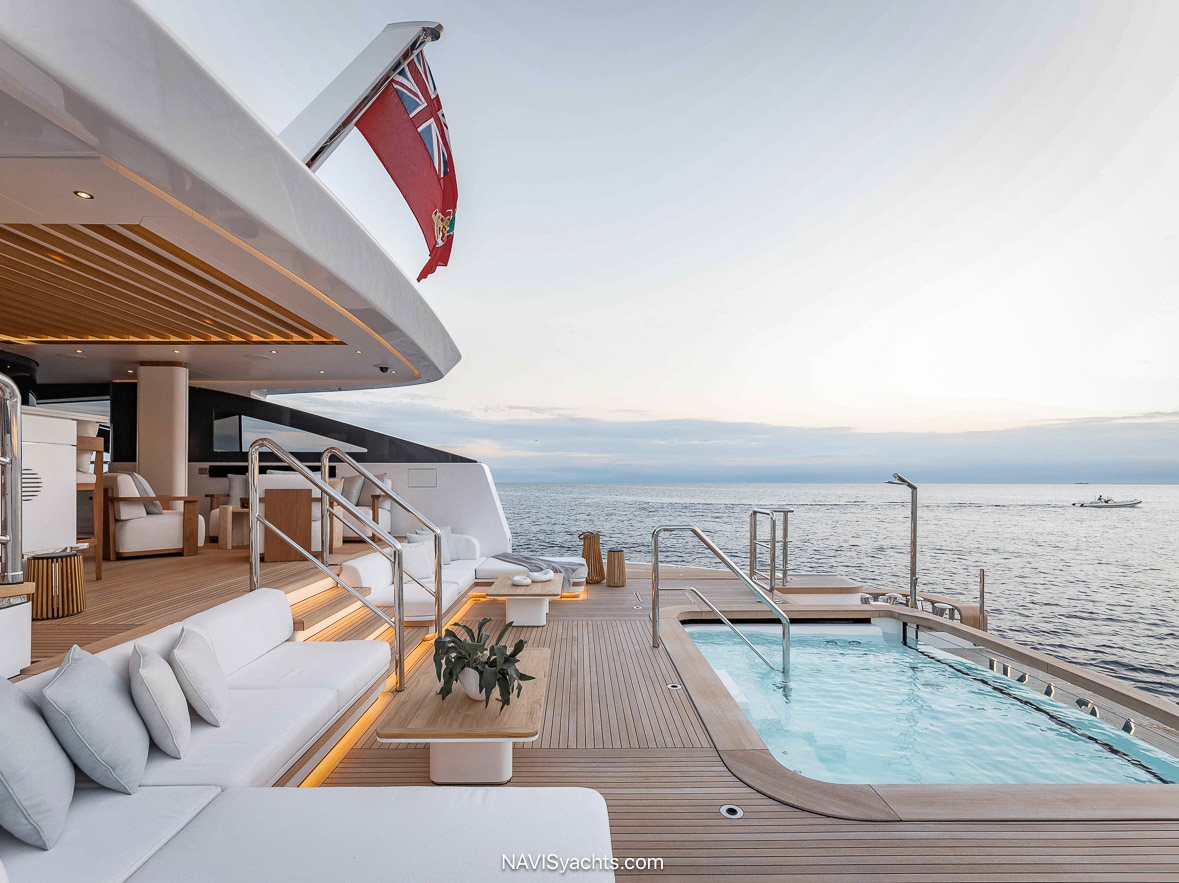 Benetti_ASANI_L-11-NAVIS_Website_L_V3-2