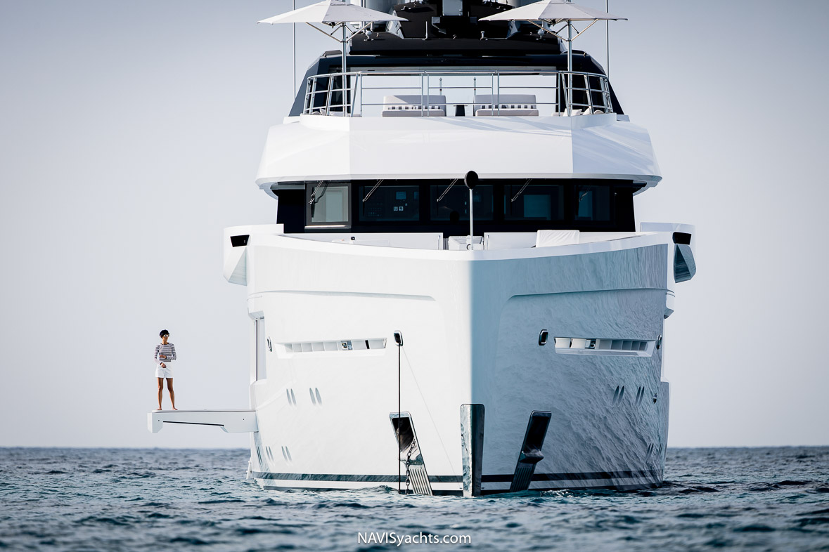 leek exterior view of Amels 60 Entourage yacht