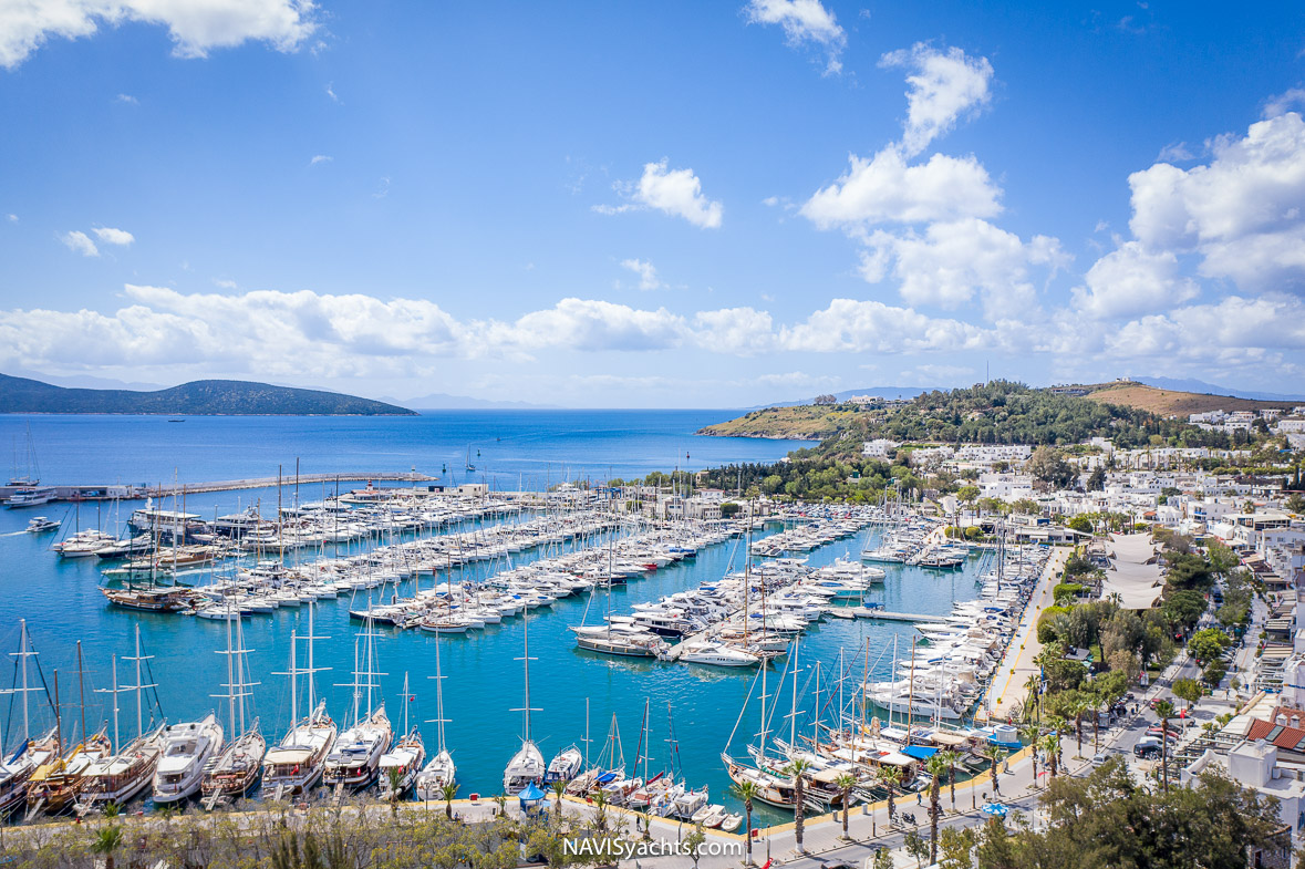 The luxury marina at D Maris Bay, showcasing its modern amenities.