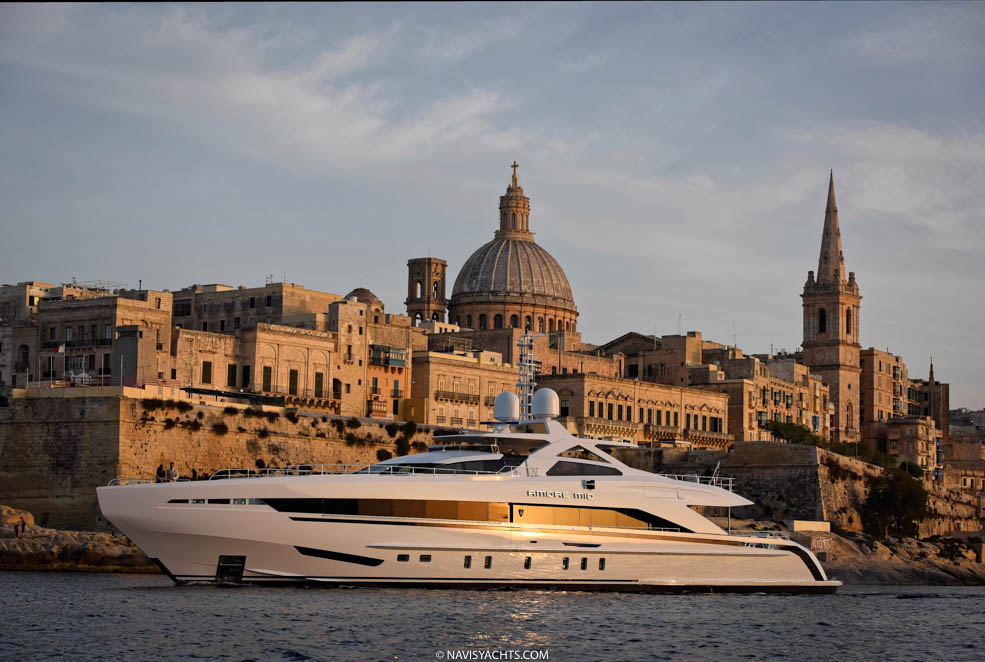 Heesen_AmoreMio-2