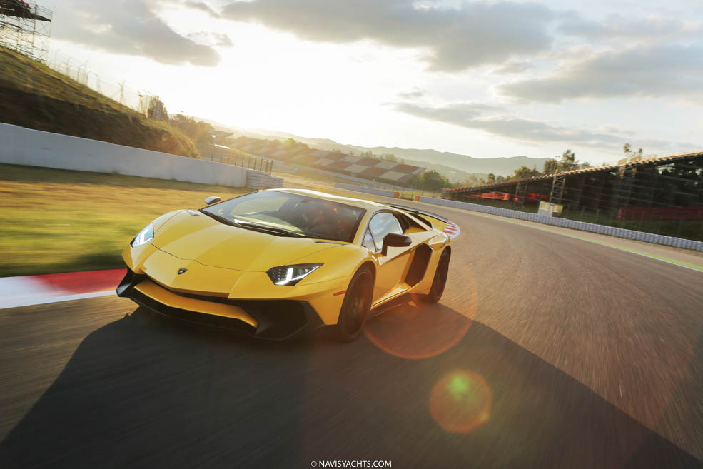 Lamborghini_Aventador_L-10
