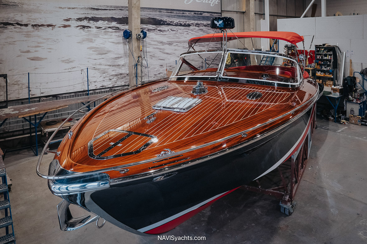 The elegant J Craft Aquila III, representing the Dolce Vita era's charm with modern technology, displayed at the show.