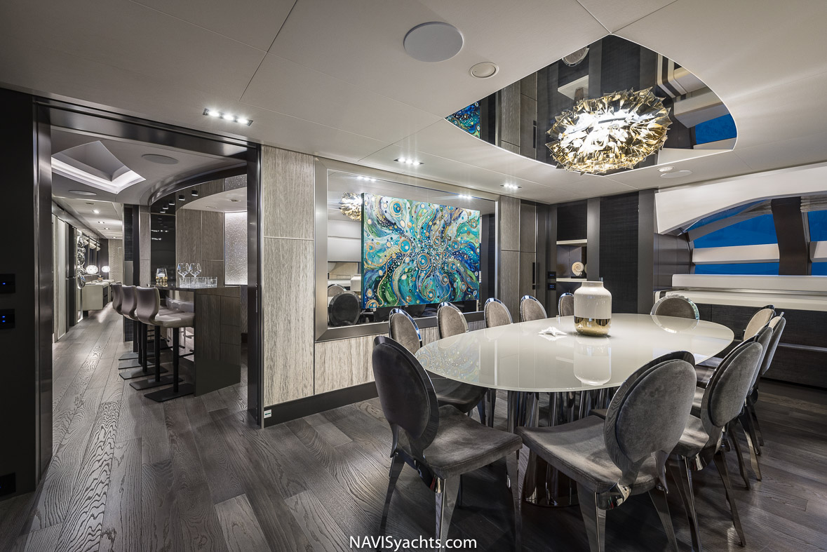 Interior review of the new Pershing 140