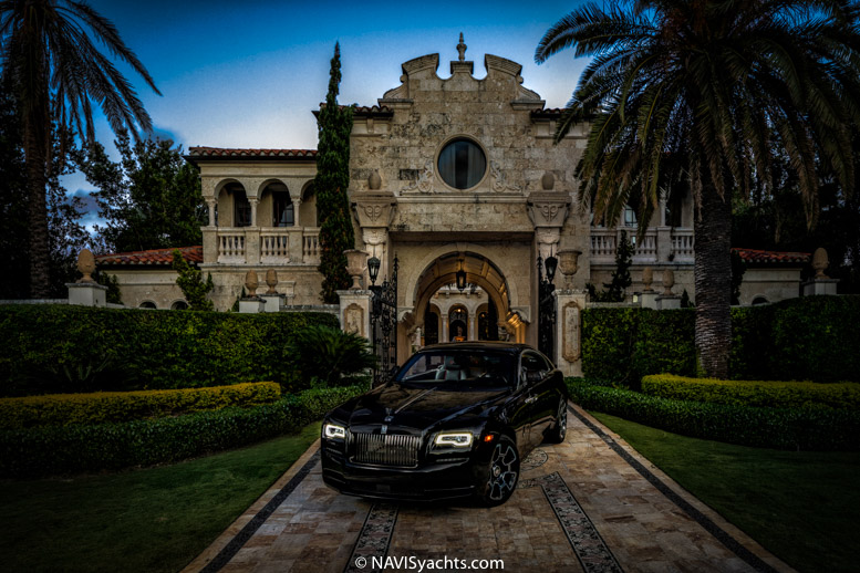 Rolls-Royce_Black_Badge_L-14
