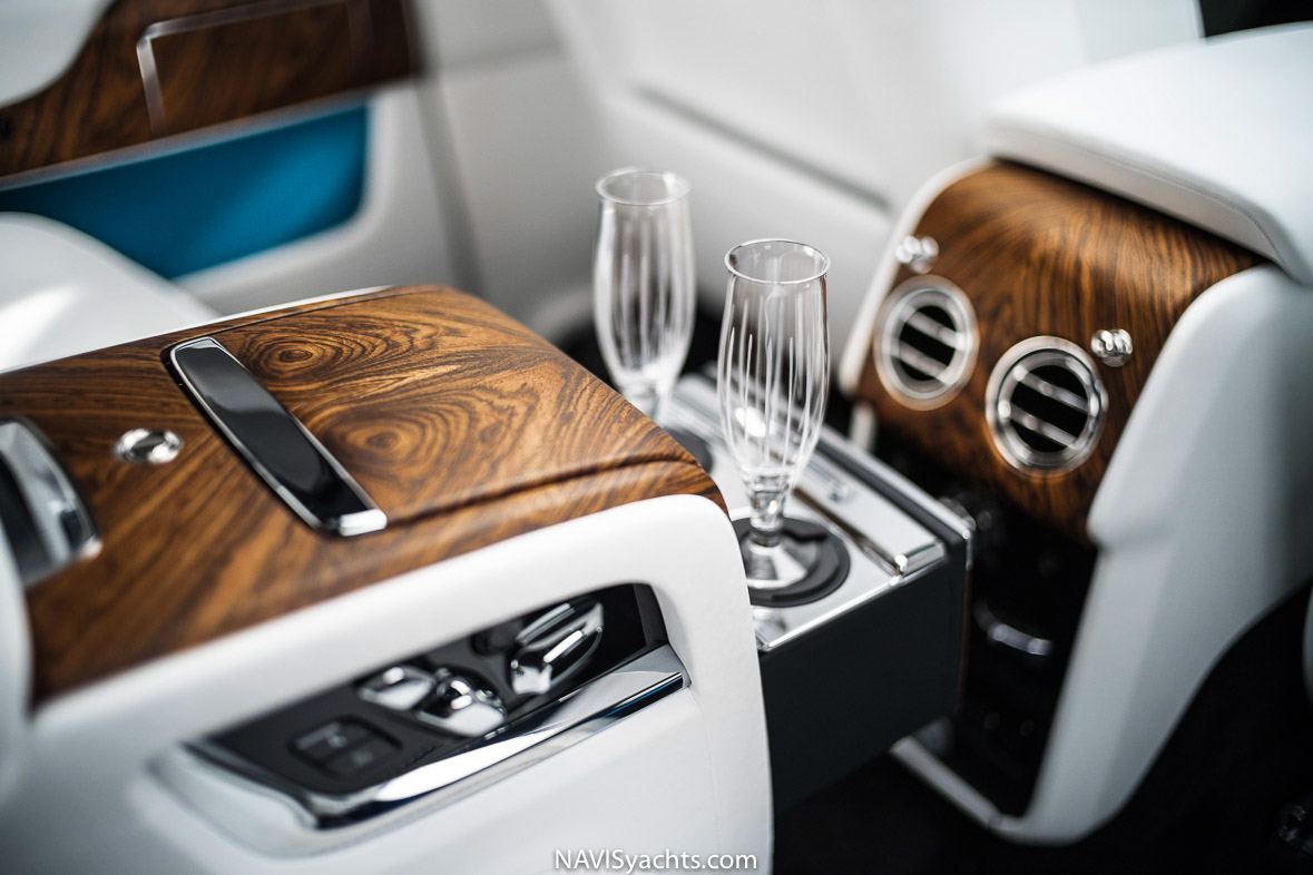 Rolls Royce Cullinan crystal glasses