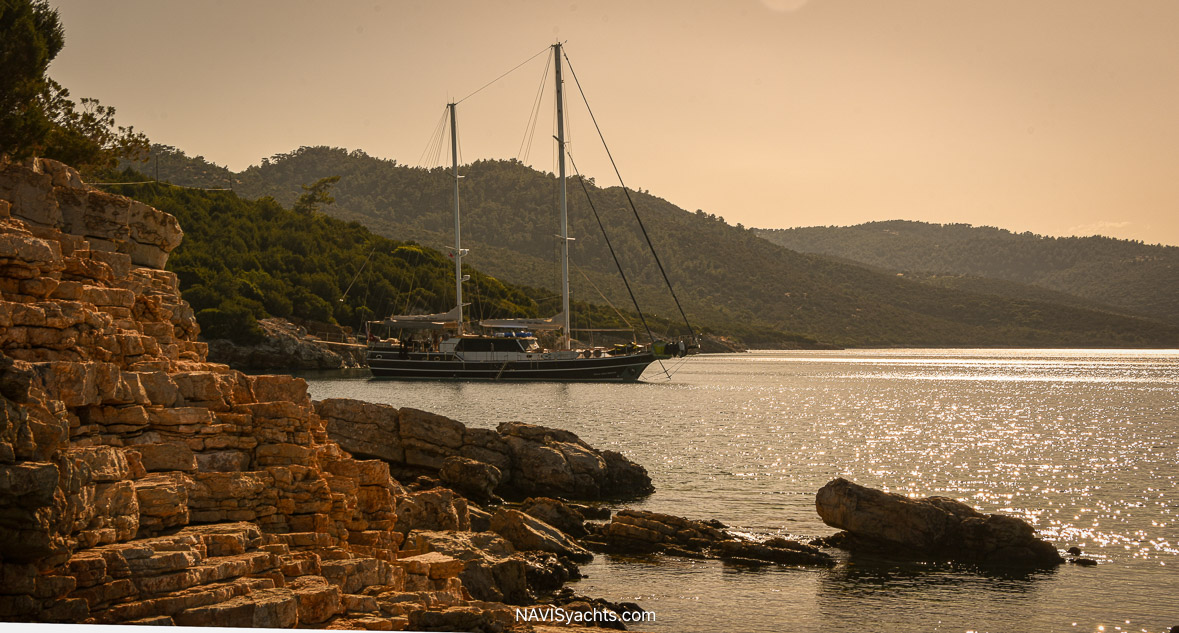 Sunset view from a high spot near Yedi Adalar