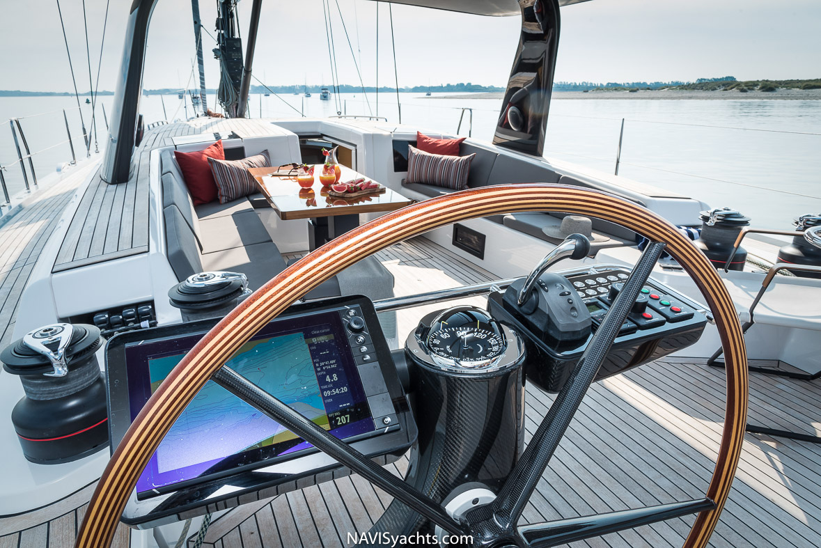 X_Yachts_X65_L-24